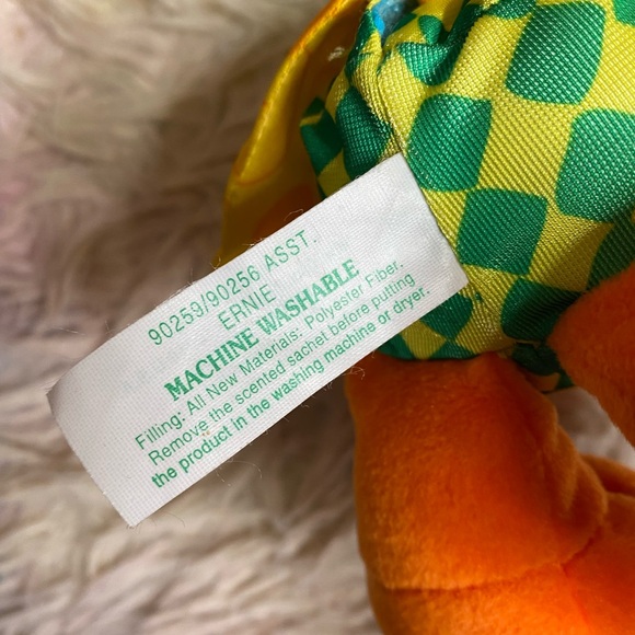 2001 vintage Ernie butterfly plush toy - Picture 7 of 7